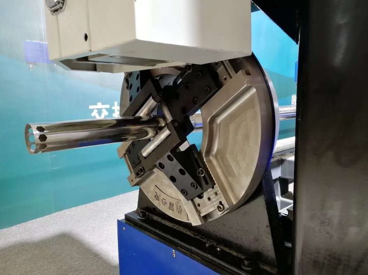 CNC Metal Tube Fiber Laser Cutting Machine