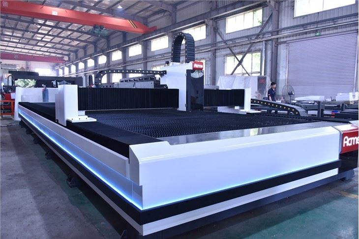 LP-8025S Fiber Laser Cutting Machine LP-8025S Fiber Laser Cutting Machine