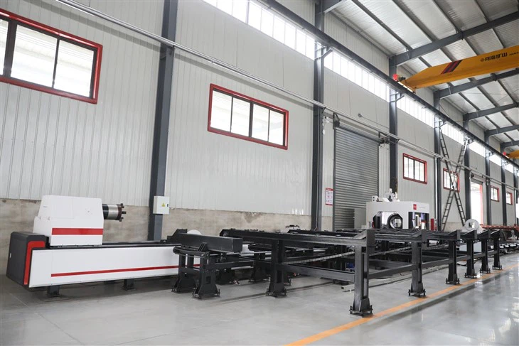 6000W Pipe Laser Cutting Machine
